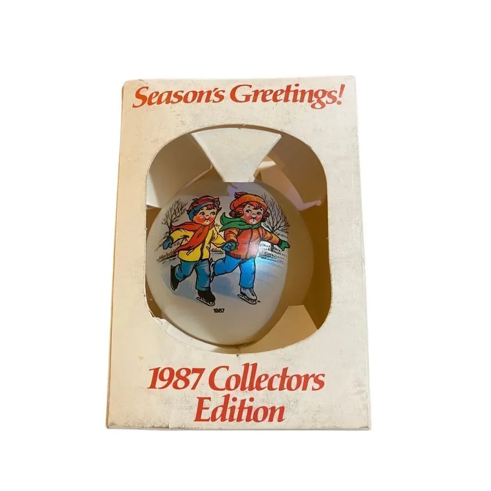Vintage Campbell’s soup kids 1987 Limited edition glass, Christmas ornament in b